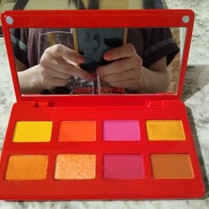 Never used Artist Couture pallet